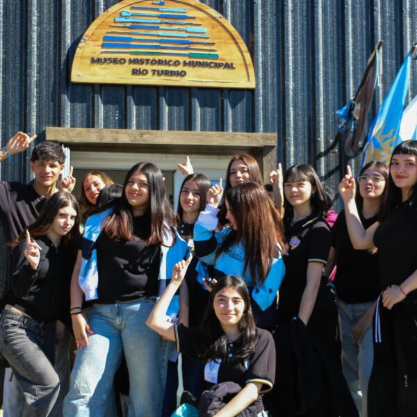 Estudiantes de Río Gallegos visitaron el Museo Histórico Municipal para su proyecto de investigación