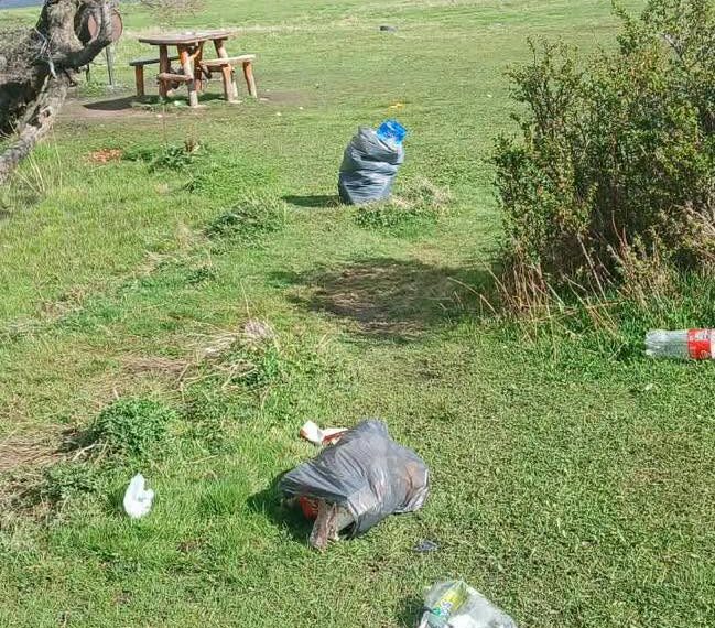 Rechazo a la acumulación de basura en espacios públicos recuperados