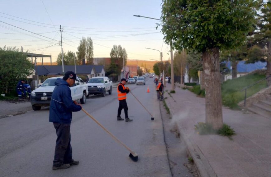 Operativo de limpieza y mantenimiento en distintas arterias de la ciudad