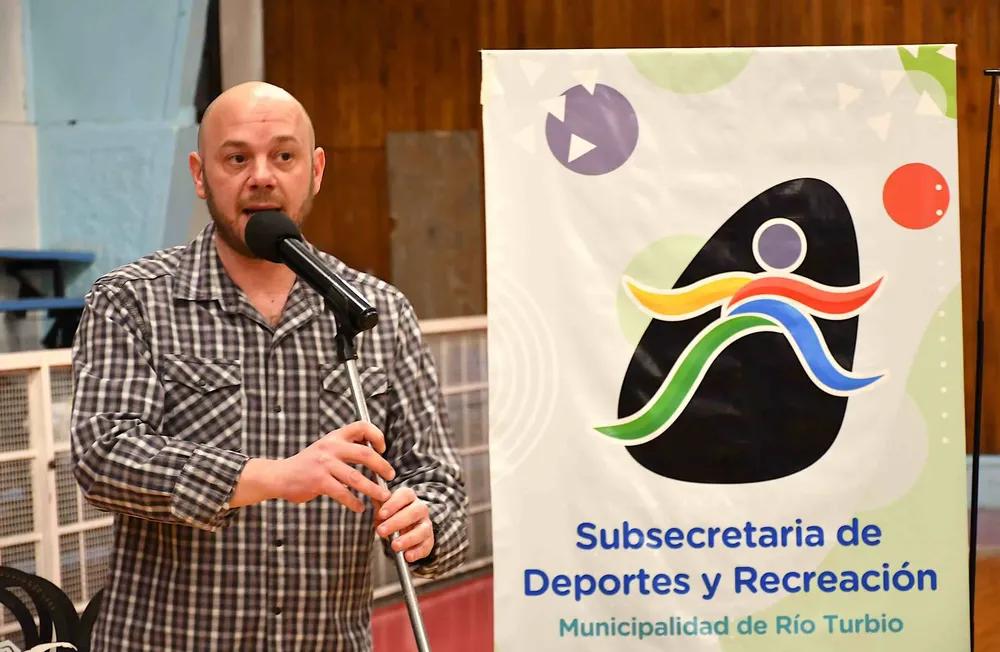 multimedia.grande.8bf56c378eef9ee7.Z3JhbmRlLndlYnA=