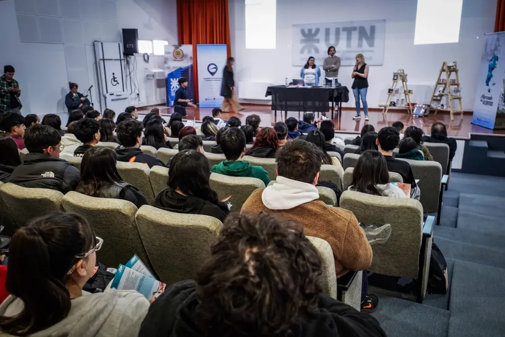 comercio-charla-moira-UTN_15_10-15-2048x1365
