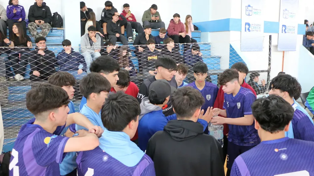 548574211_1213403680822333_178192385579500137_n